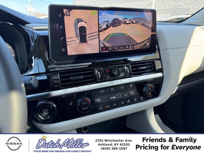 2026 Nissan Pathfinder SL