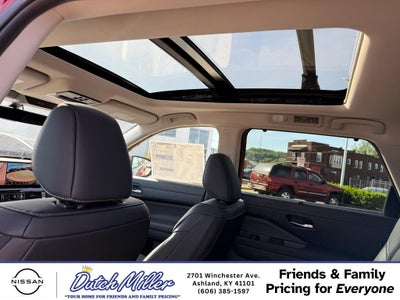 2026 Nissan Pathfinder SL