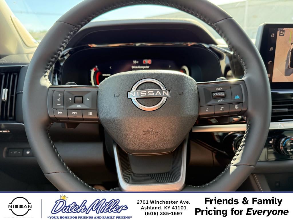 2026 Nissan Pathfinder SL