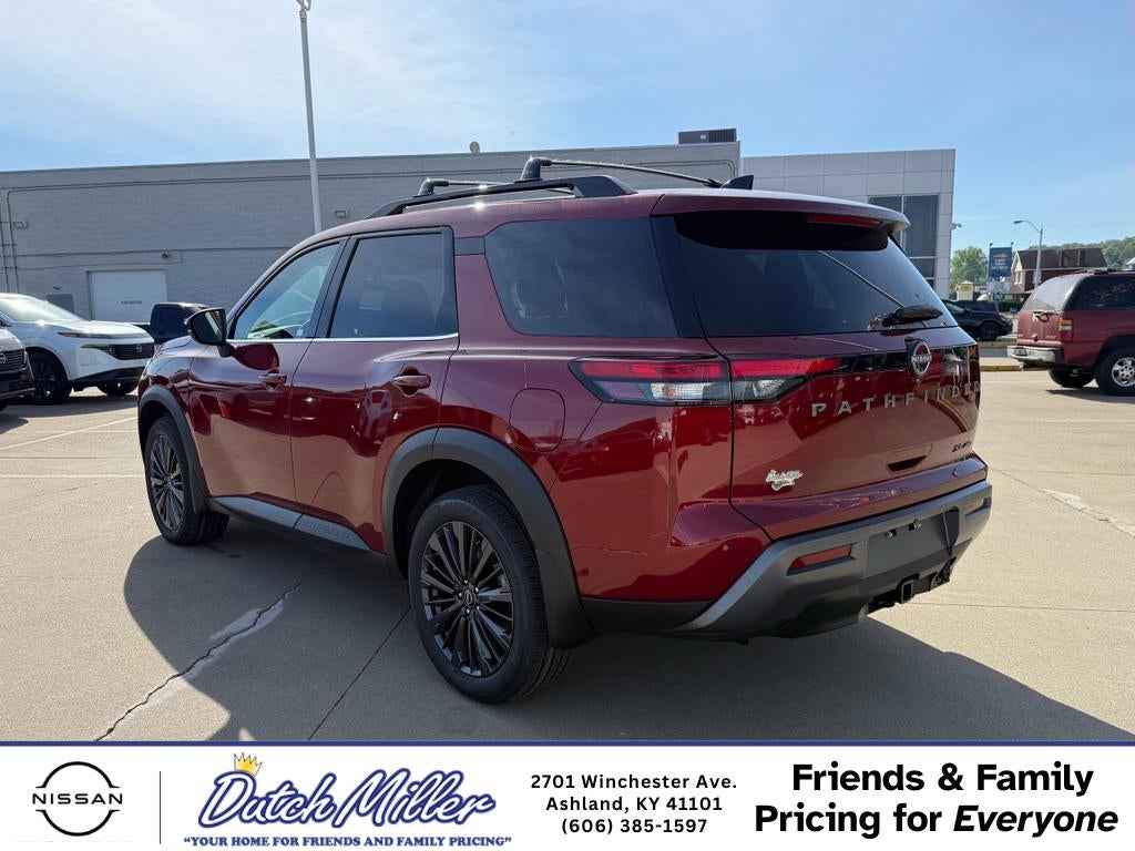2026 Nissan Pathfinder SL