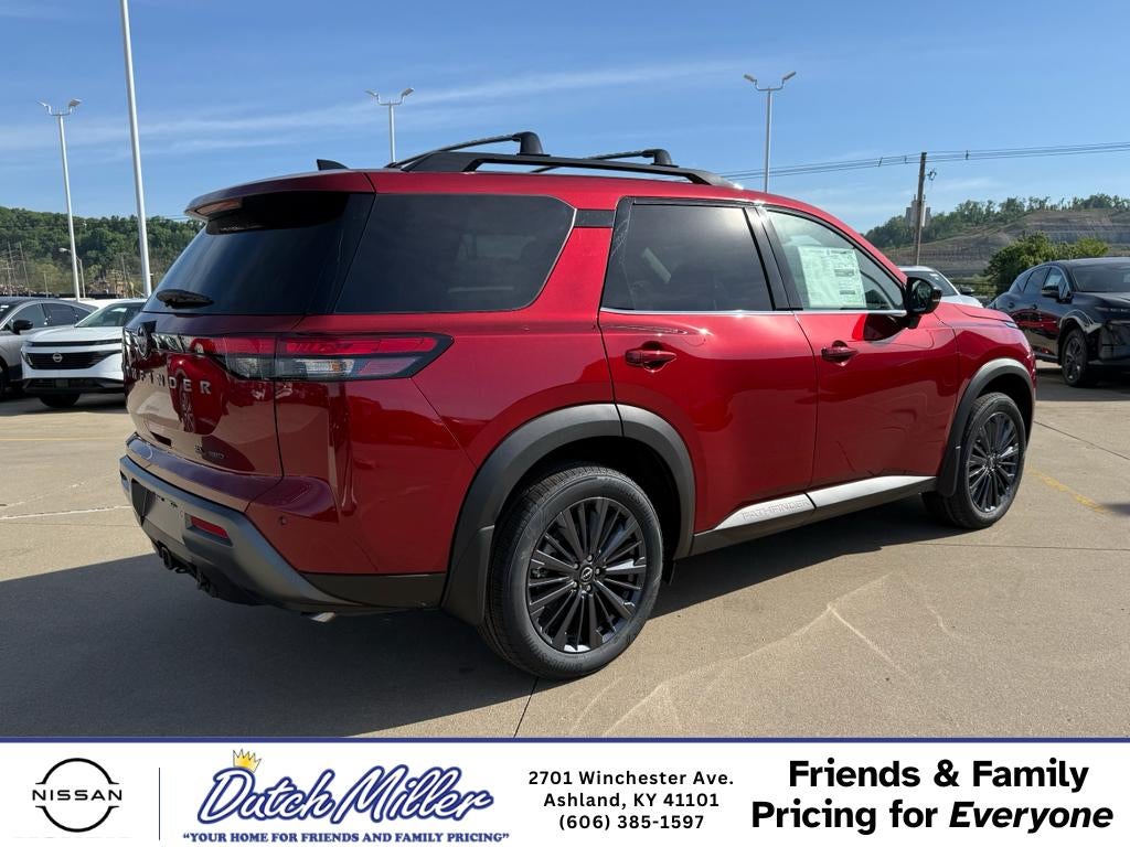 2026 Nissan Pathfinder SL
