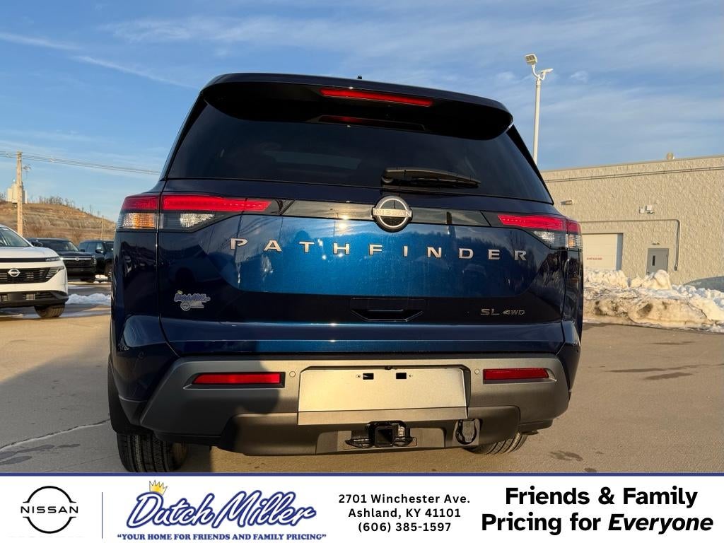 2026 Nissan Pathfinder SL
