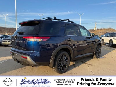 2026 Nissan Pathfinder SL