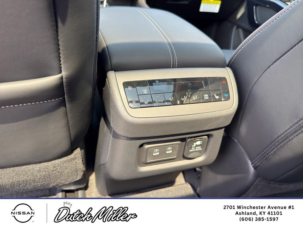 2026 Nissan Pathfinder Platinum