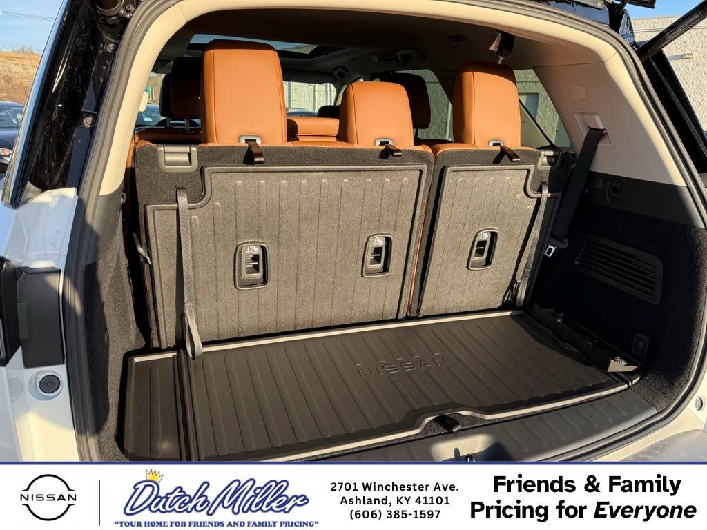 2025 Nissan Pathfinder Platinum