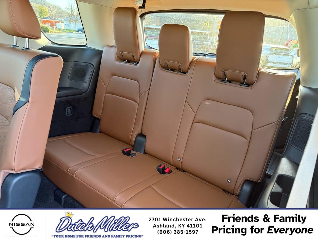 2025 Nissan Pathfinder Platinum