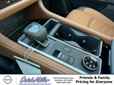 2025 Nissan Pathfinder Platinum