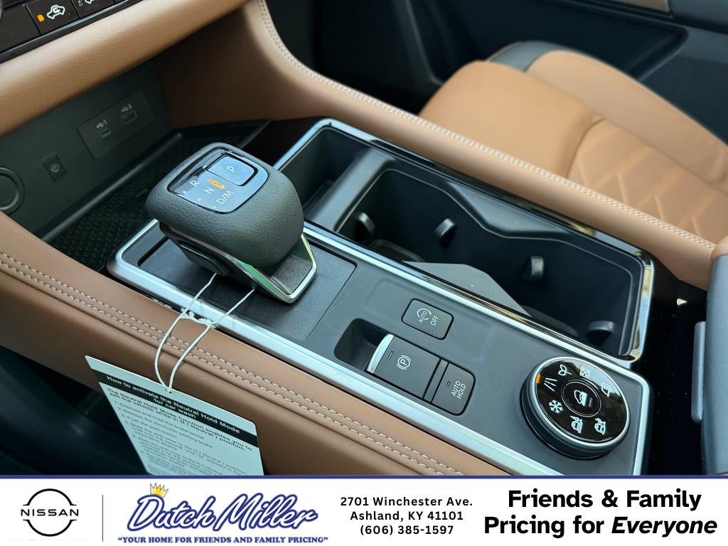 2025 Nissan Pathfinder Platinum