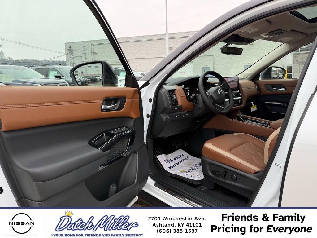 2026 Nissan Pathfinder Platinum