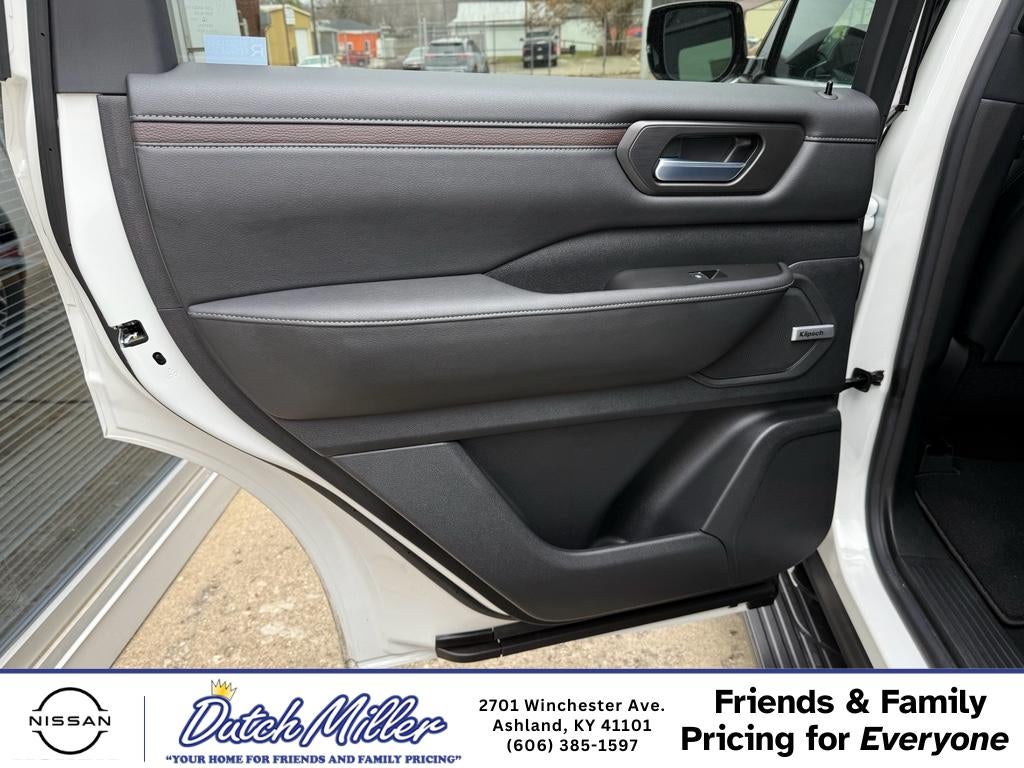 2025 Nissan Armada SL