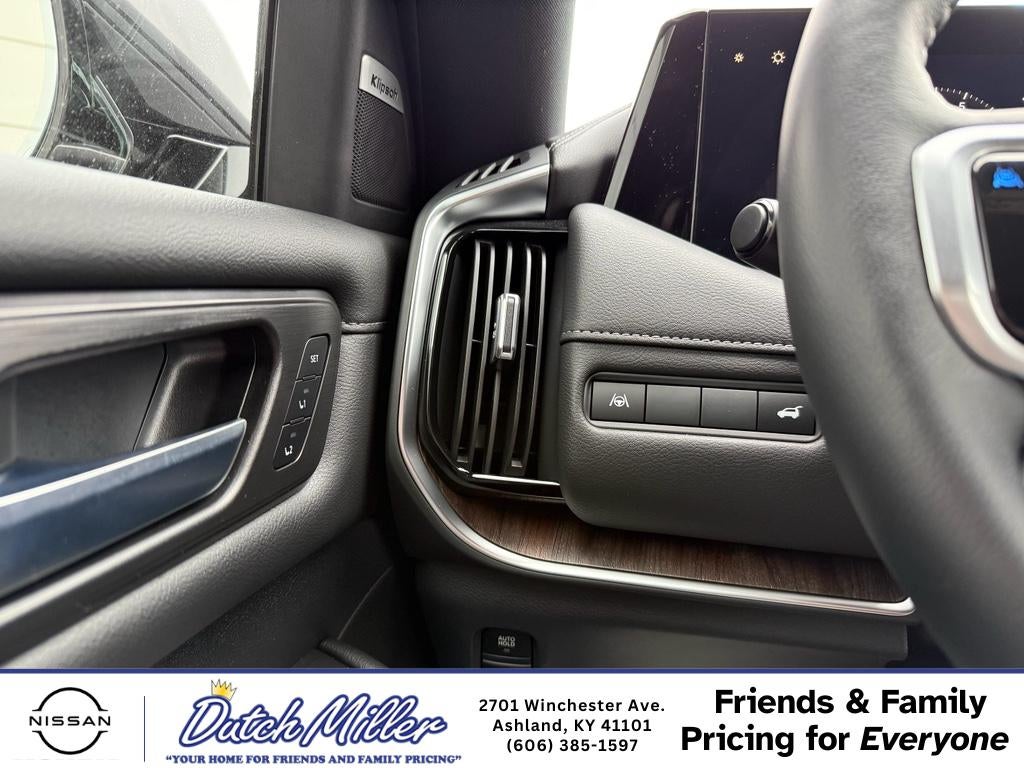 2025 Nissan Armada SL