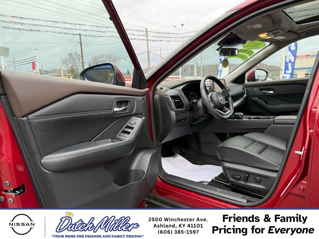 2022 Nissan Rogue SV