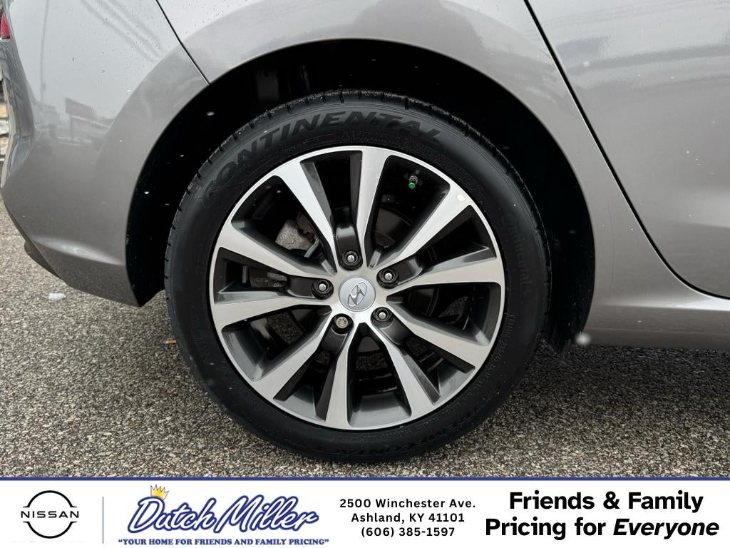 2020 Hyundai Elantra GT Base