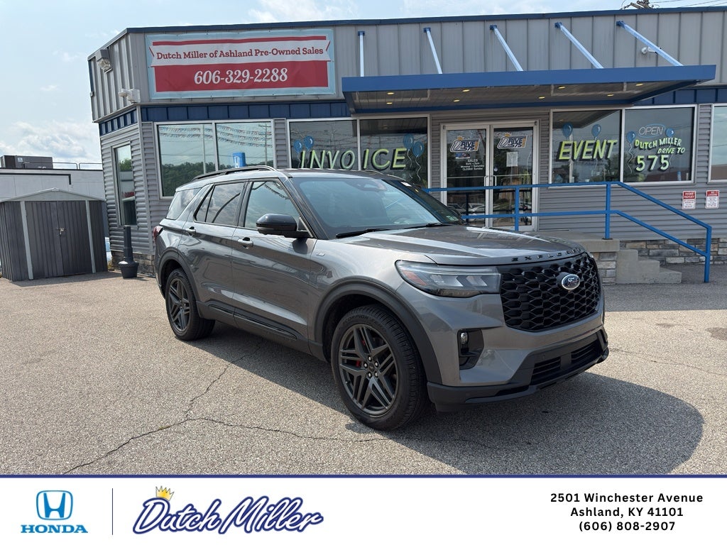 2025 Ford Explorer ST-Line