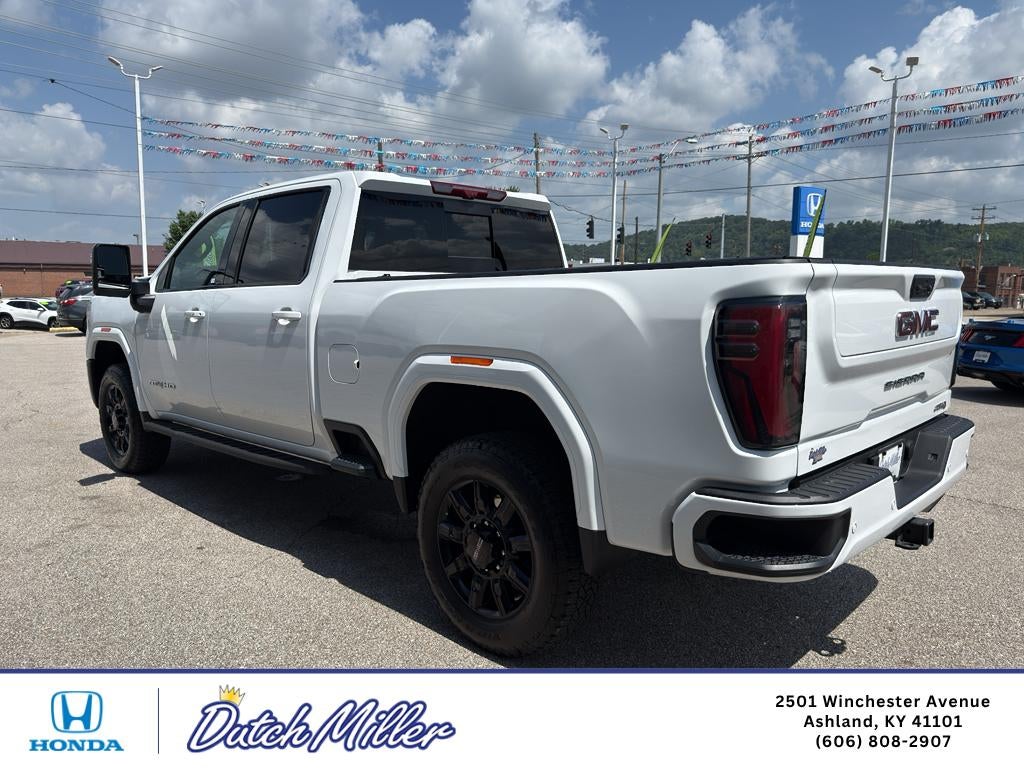 2025 GMC Sierra AT4