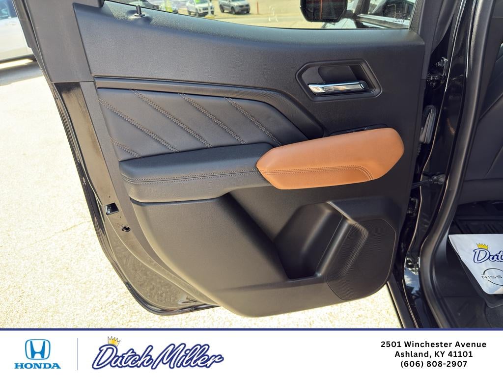 2024 GMC Canyon 4WD AT4