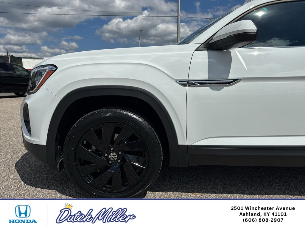 2025 Volkswagen Atlas Cross Sport 2.0T SE w/Technology
