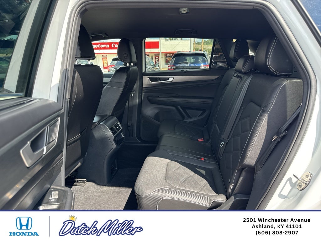 2025 Volkswagen Atlas Cross Sport 2.0T SE w/Technology