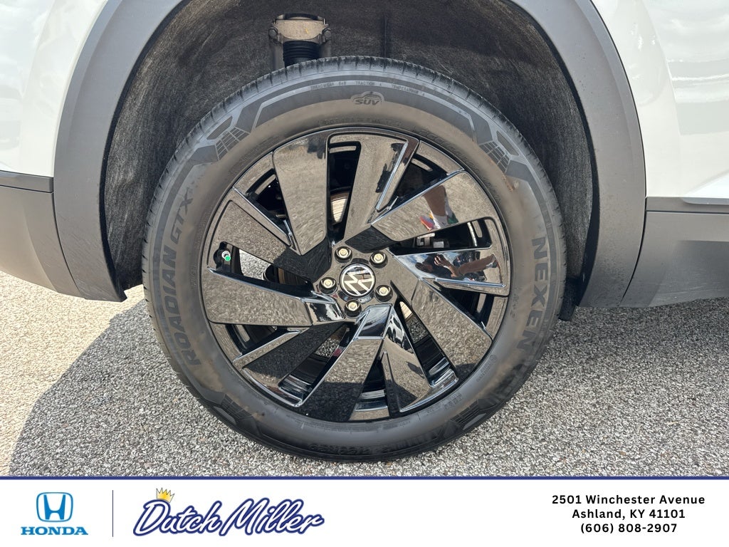 2025 Volkswagen Atlas Cross Sport 2.0T SE w/Technology