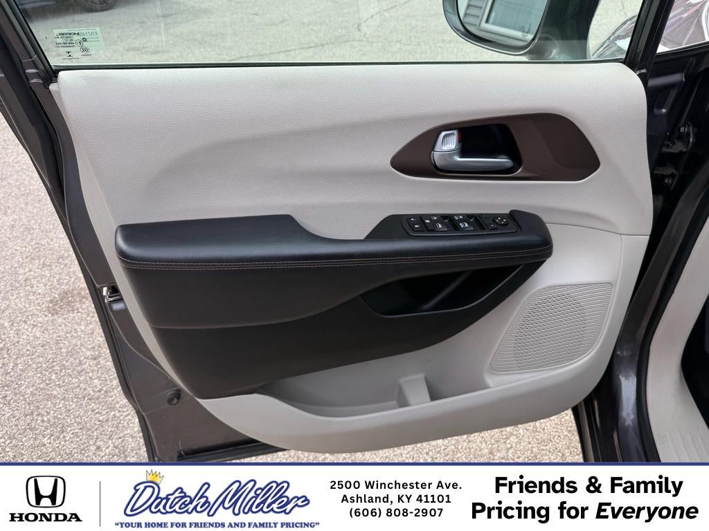 2018 Chrysler Pacifica Touring L