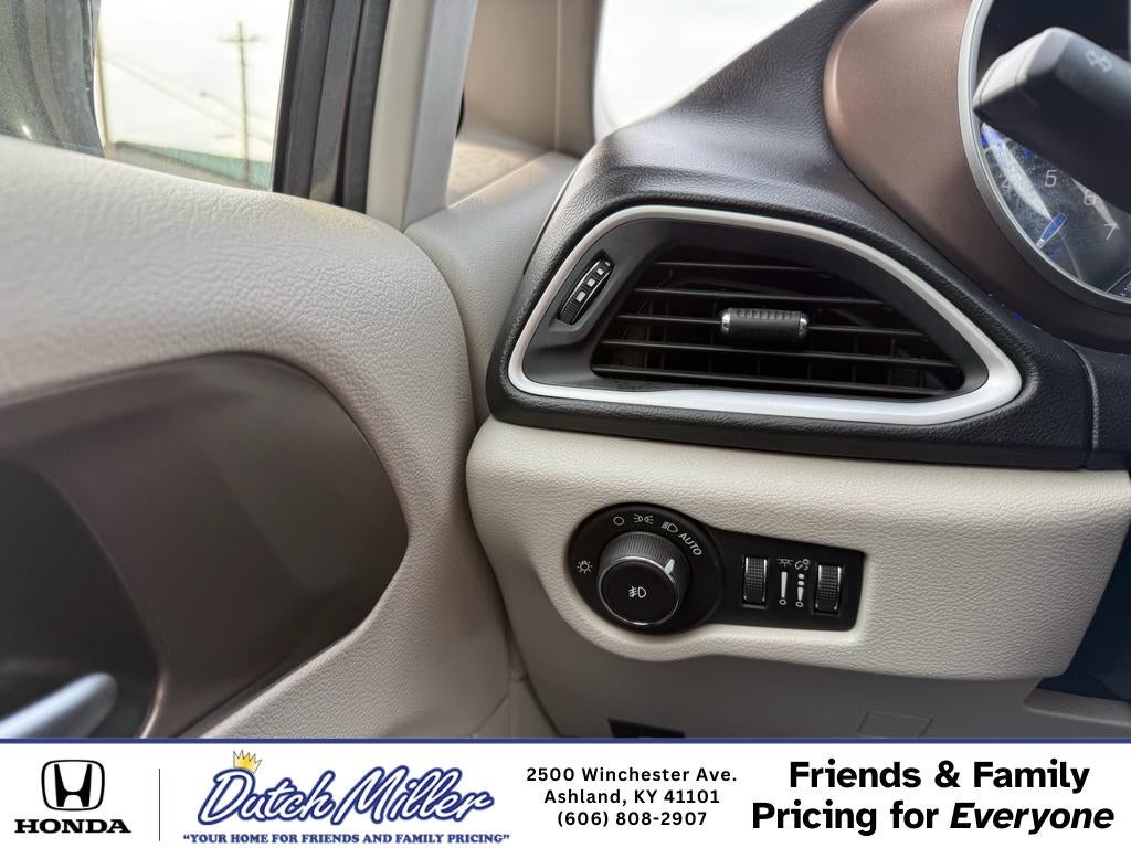 2018 Chrysler Pacifica Touring L