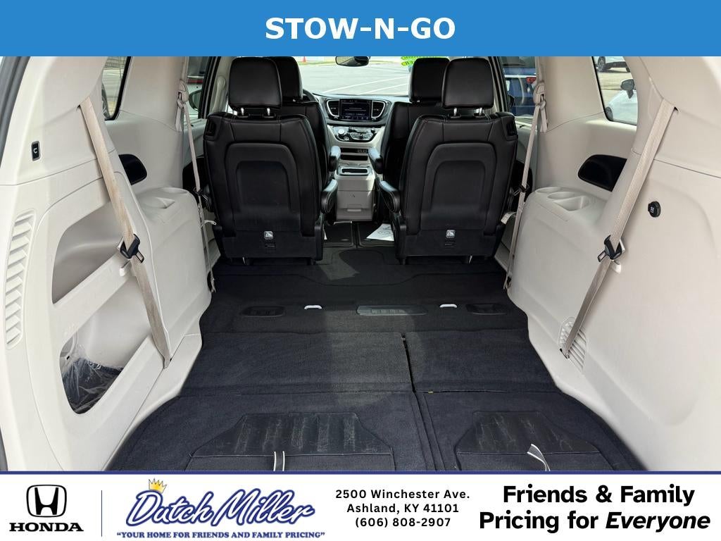 2024 Chrysler Pacifica Touring L