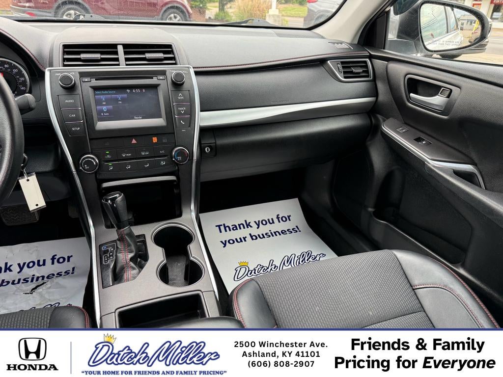 2017 Toyota Camry SE