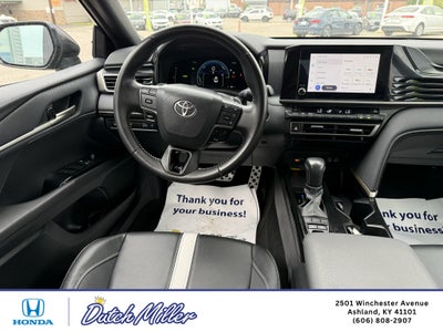 2025 Toyota Camry Hybrid SE