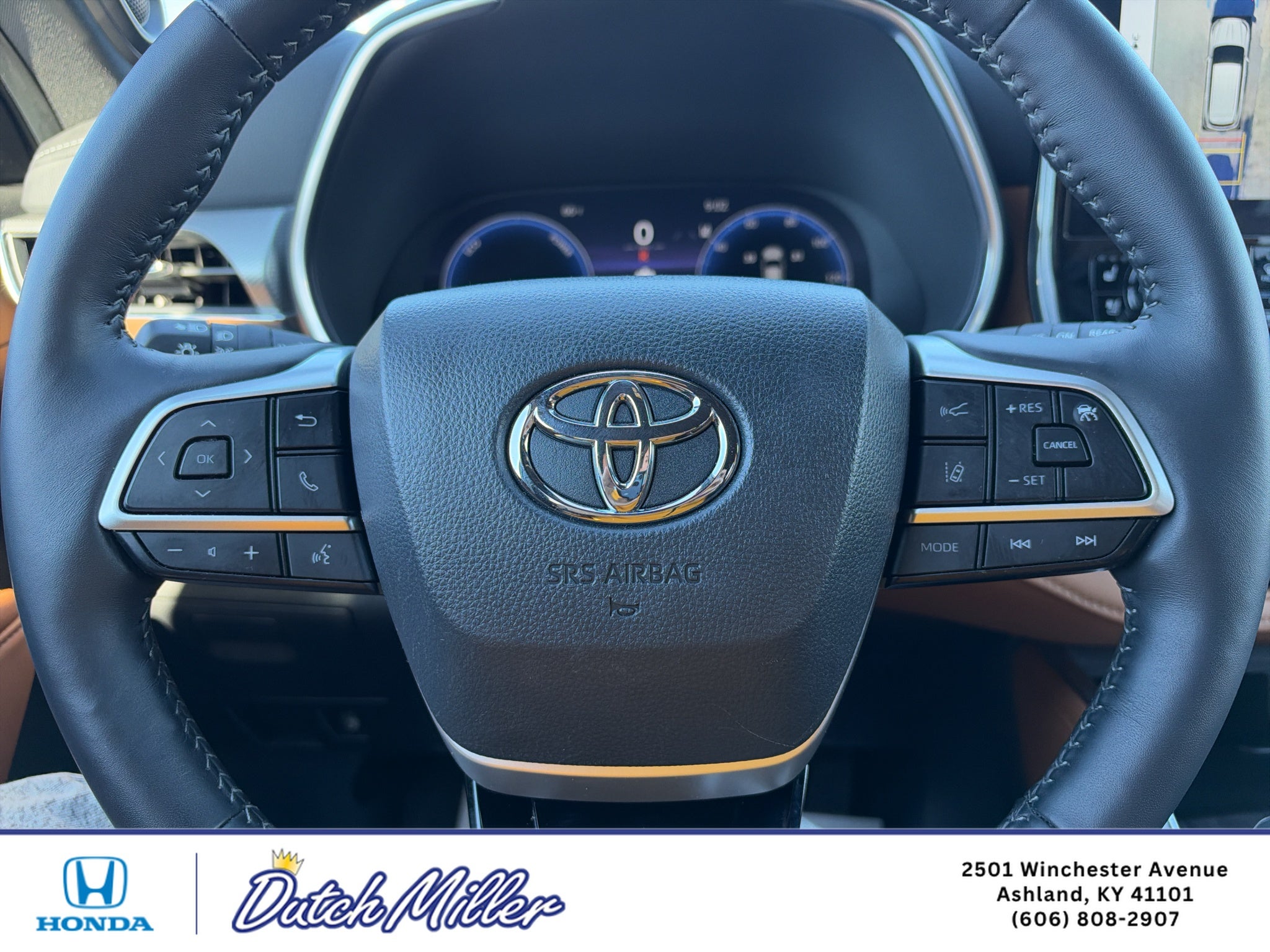2025 Toyota Highlander Hybrid Hybrid Platinum