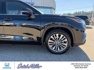 2025 Toyota Highlander Hybrid Hybrid Platinum