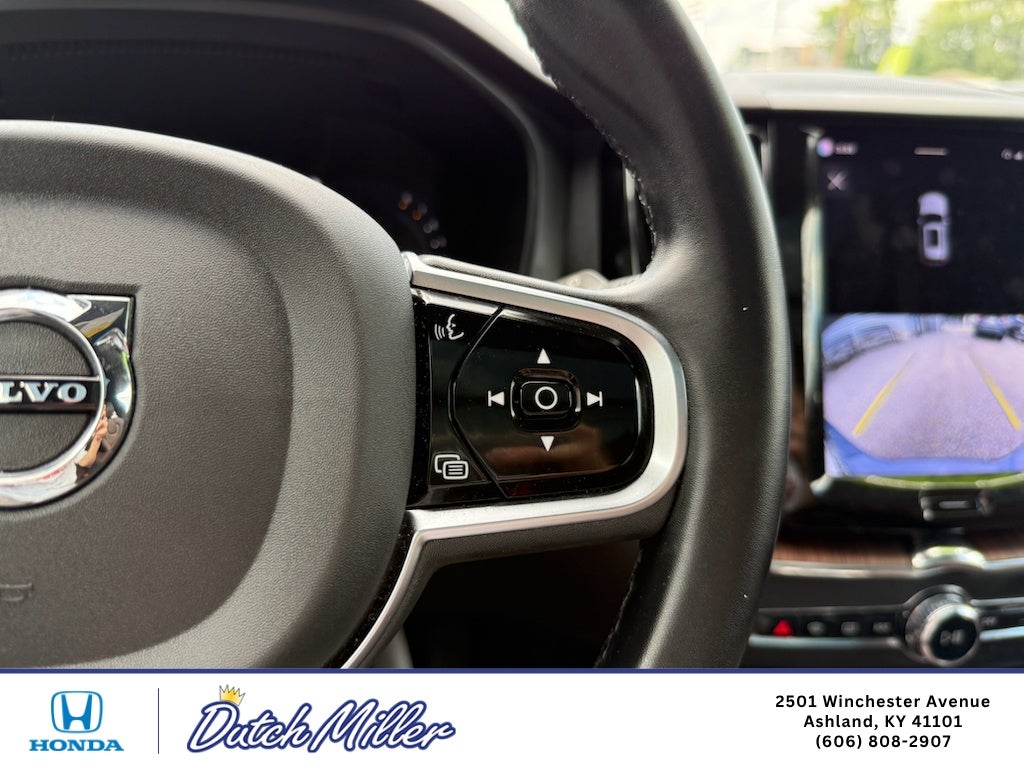 2023 Volvo XC60 Plus Bright Theme