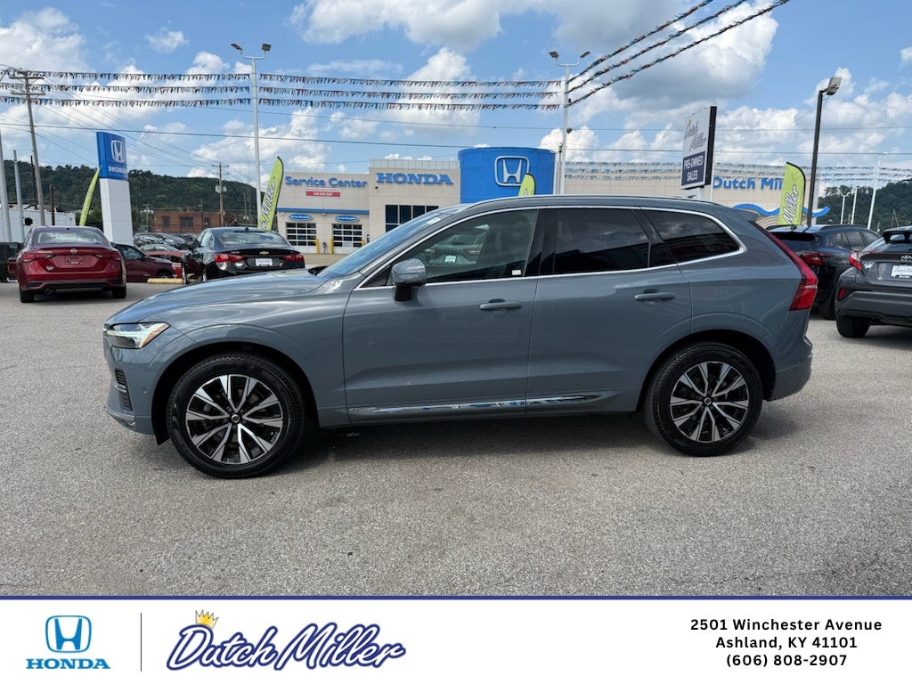 2023 Volvo XC60 Plus Bright Theme