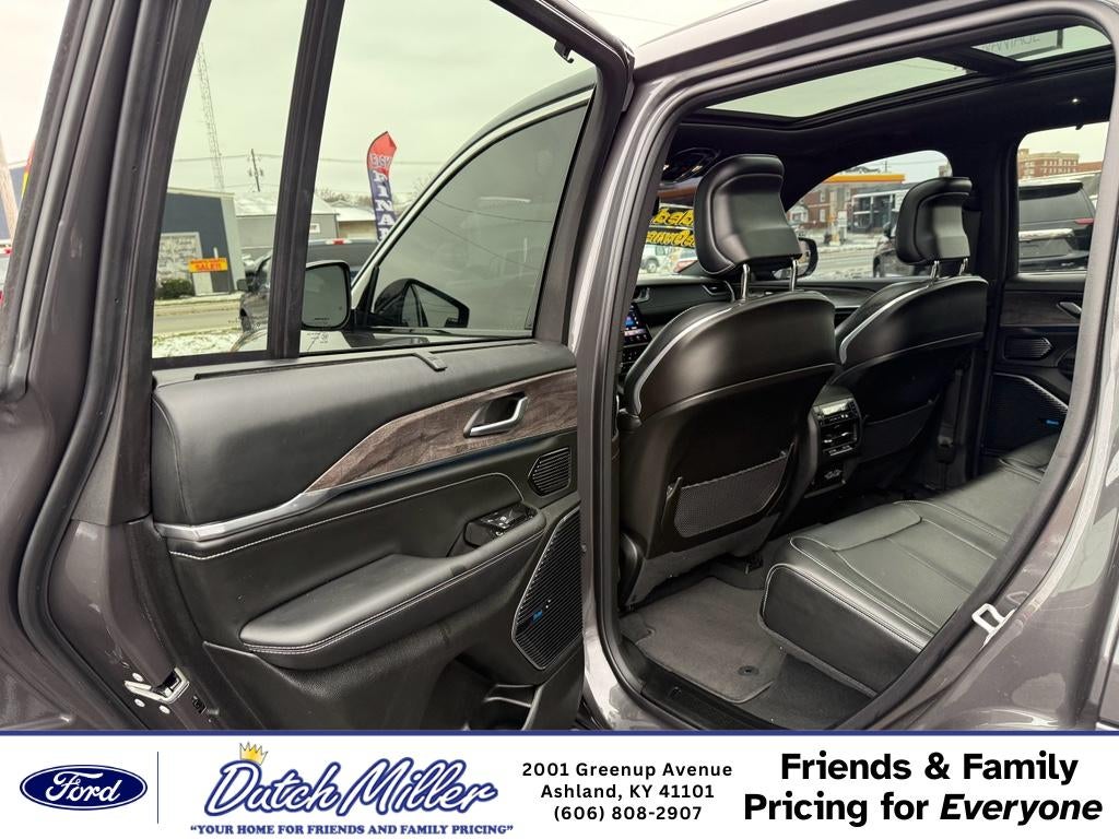 2022 Jeep Grand Cherokee 4xe Overland