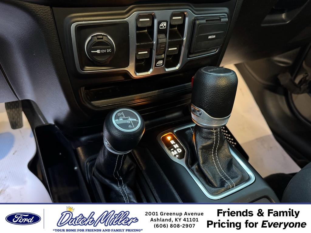 2023 Jeep Gladiator Overland