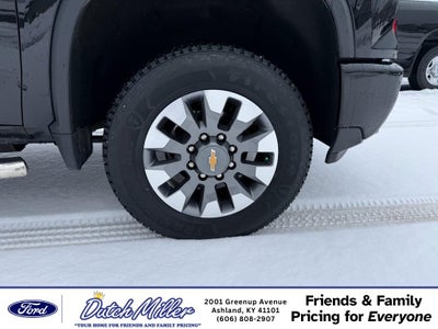 2024 Chevrolet Silverado Custom