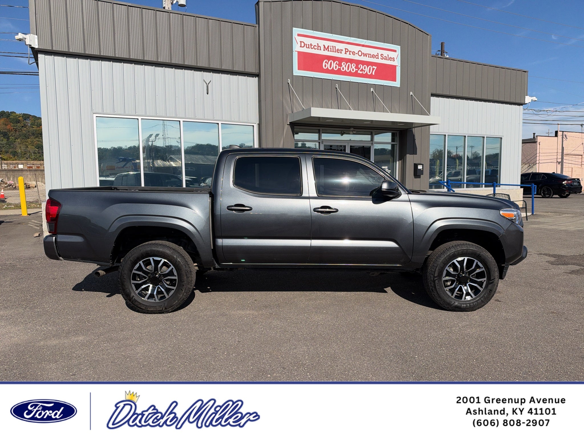 2022 Toyota Tacoma SR