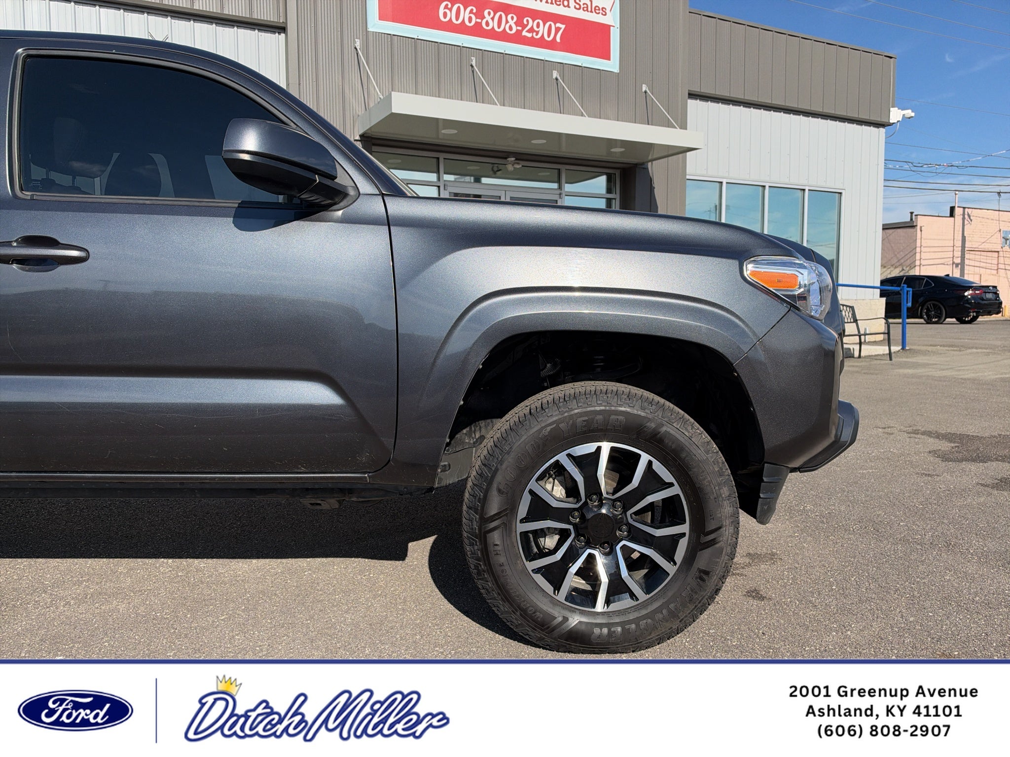 2022 Toyota Tacoma SR