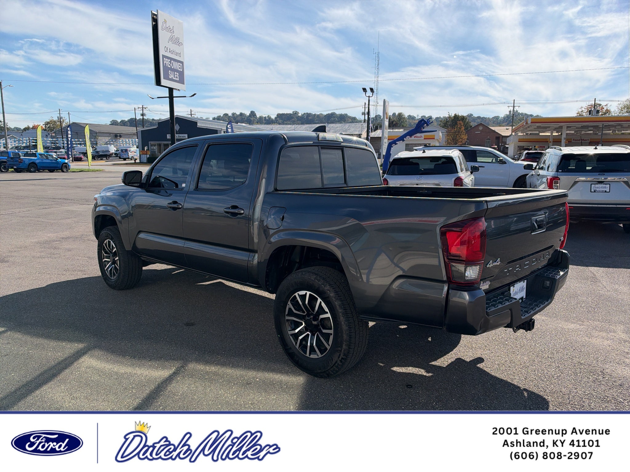 2022 Toyota Tacoma SR
