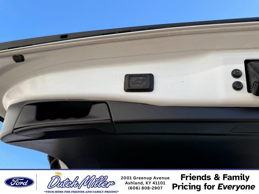 2023 Toyota RAV4 Hybrid Hybrid XLE Premium