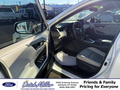 2023 Toyota RAV4 Hybrid Hybrid XLE Premium