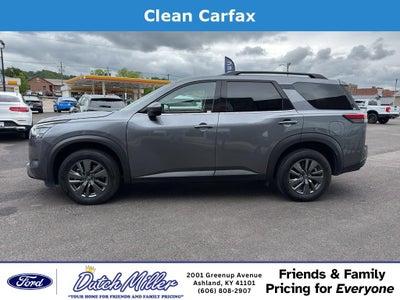 2025 Nissan Pathfinder SV