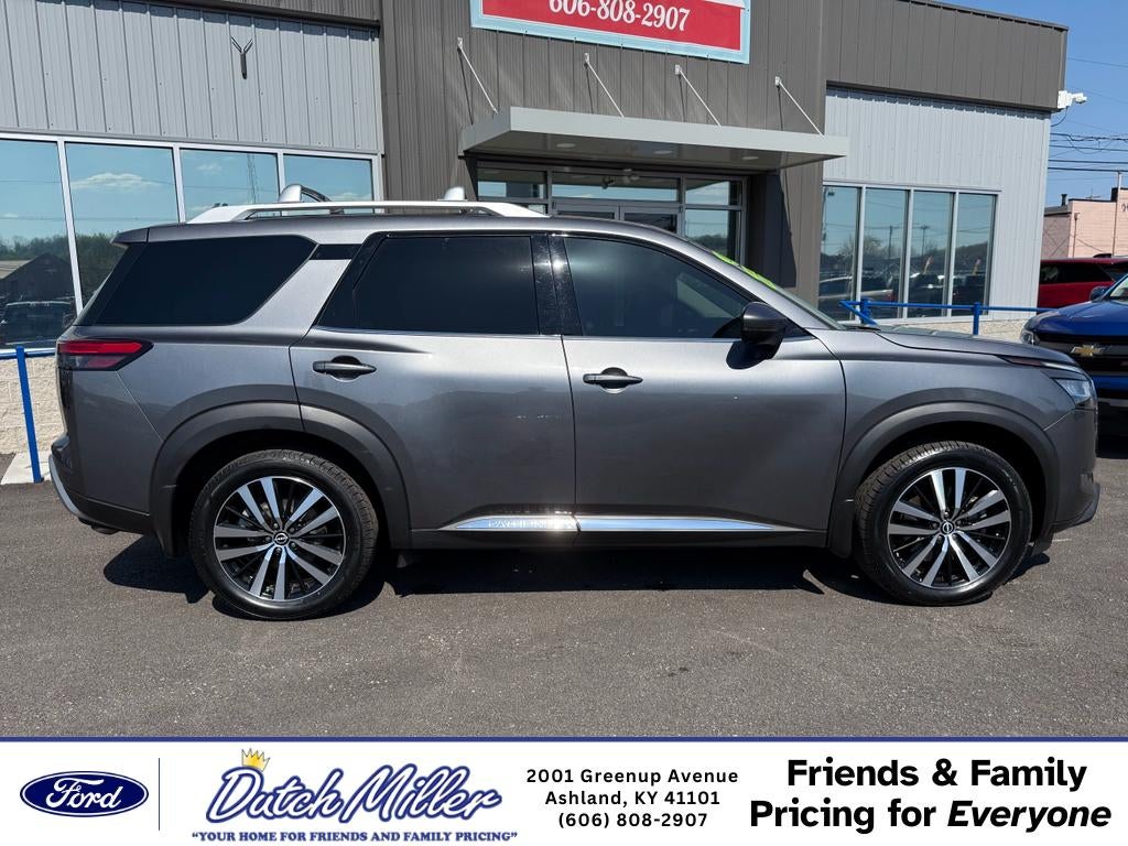 2023 Nissan Pathfinder Platinum