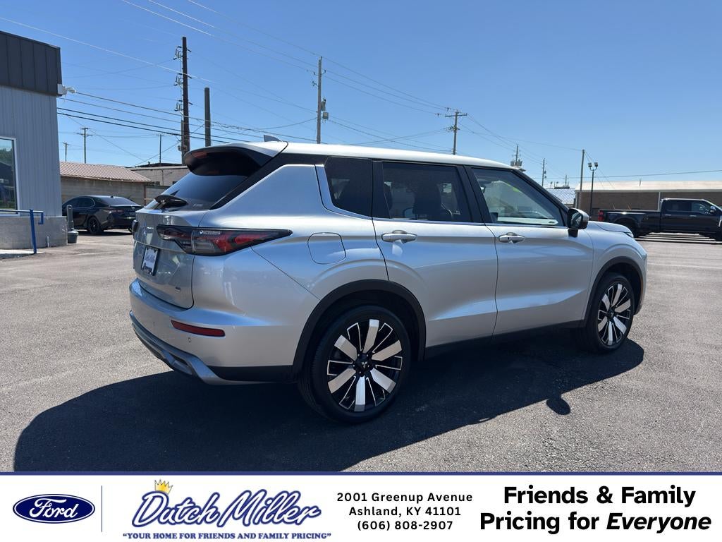 2025 Mitsubishi Outlander SE